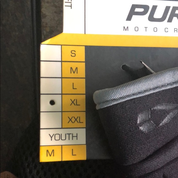 EVS Pursuit Motocross Gloves, Size XL - Picture 2 of 3